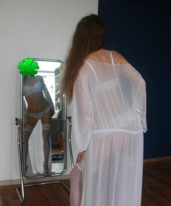 Я опытная индивидуалка, все мои услуги основаны на твоём удовольствии и нашей взаимной химии. Встречусь с тобой в центре Москвы, чтобы наша встреча была максимально комфортной и удобной. У меня есть много возможностей для тебя: классический секс, оральный секс, массаж, стриптиз и многое другое. У меня есть отличные отзывы от предыдущих клиентов, которые гарантируют, что ты не пожалеешь о своем выборе. На моих фото прекрасно видно мои привлекательные черты и сексуальное тело. Хочешь познакомиться? Просто напиши мне! 😘💋 13282, 45 лет